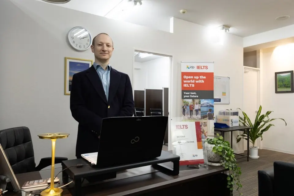 Beyond English Schoolの受付と講師