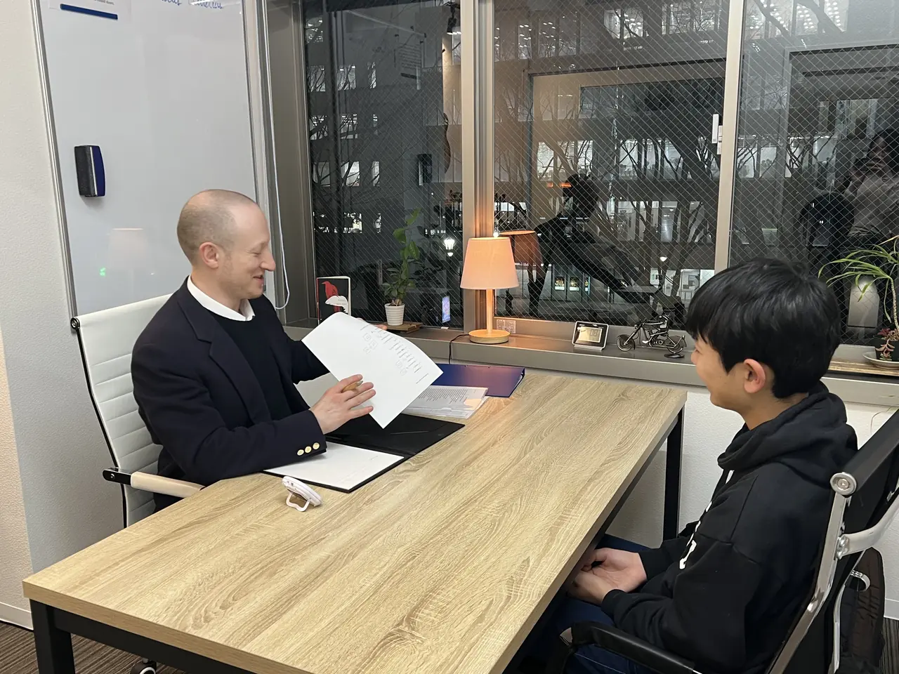 Hirotoさんと講師の教室での様子