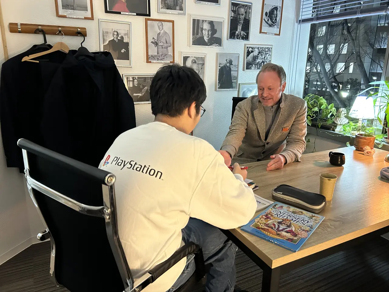 Kさんと講師の教室での様子